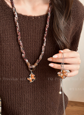 木质小马虎眼石吊坠丝巾项链女2025新款本命年毛衣链秋冬长款配饰