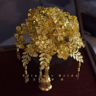 新款金色手捧花新娘中式婚礼合金秀禾服龙凤褂晨袍汉服遮面配饰品