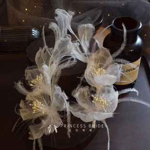 王妃梦幻手工新款白色羽毛发夹新娘盘发头饰仙气灵动婚纱影楼配饰