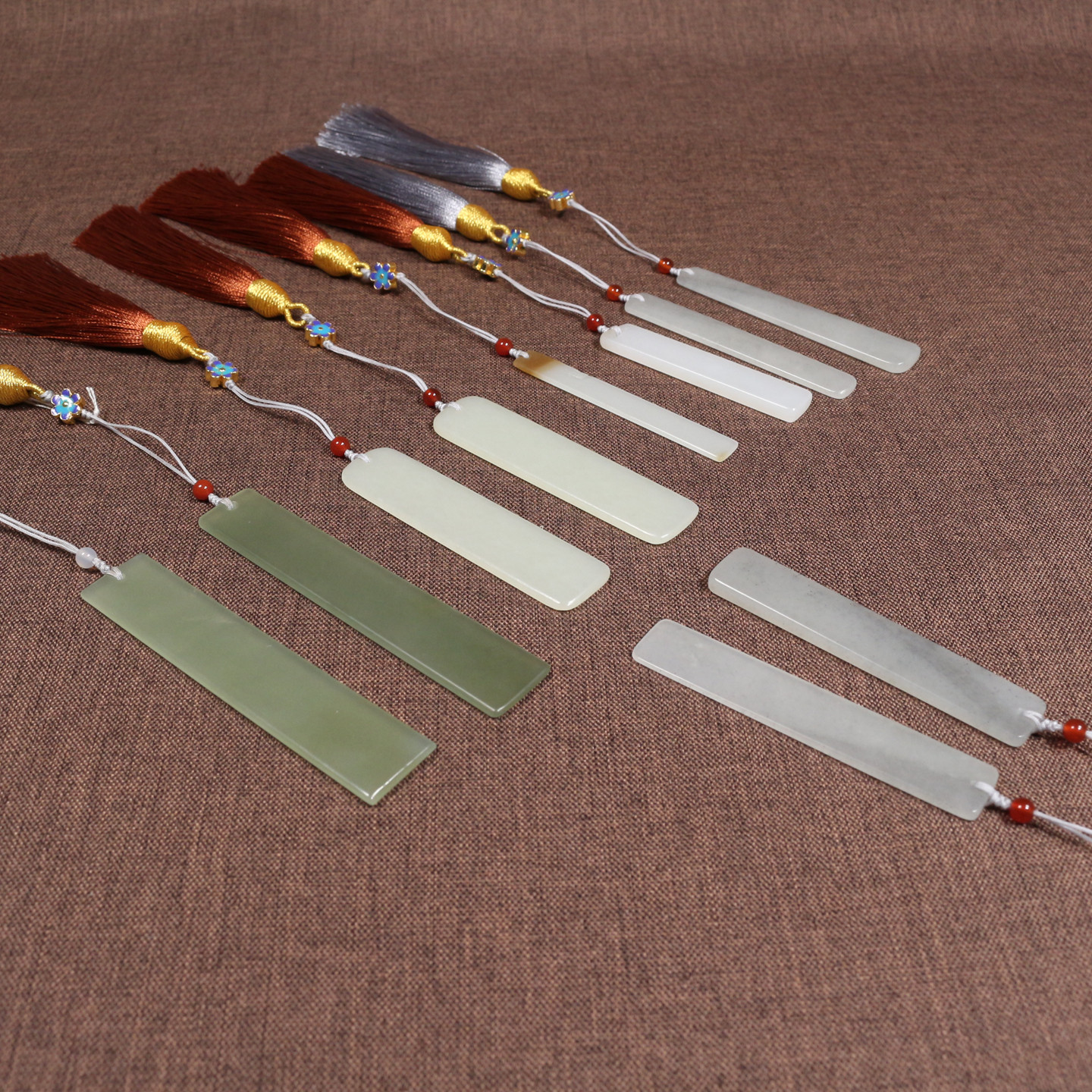 保真和田玉书签挂件男女冰底湖水绿高冰飘花天然玉石锁骨坠书签