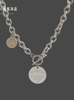 520字母圆牌吊坠OT扣粗款项链