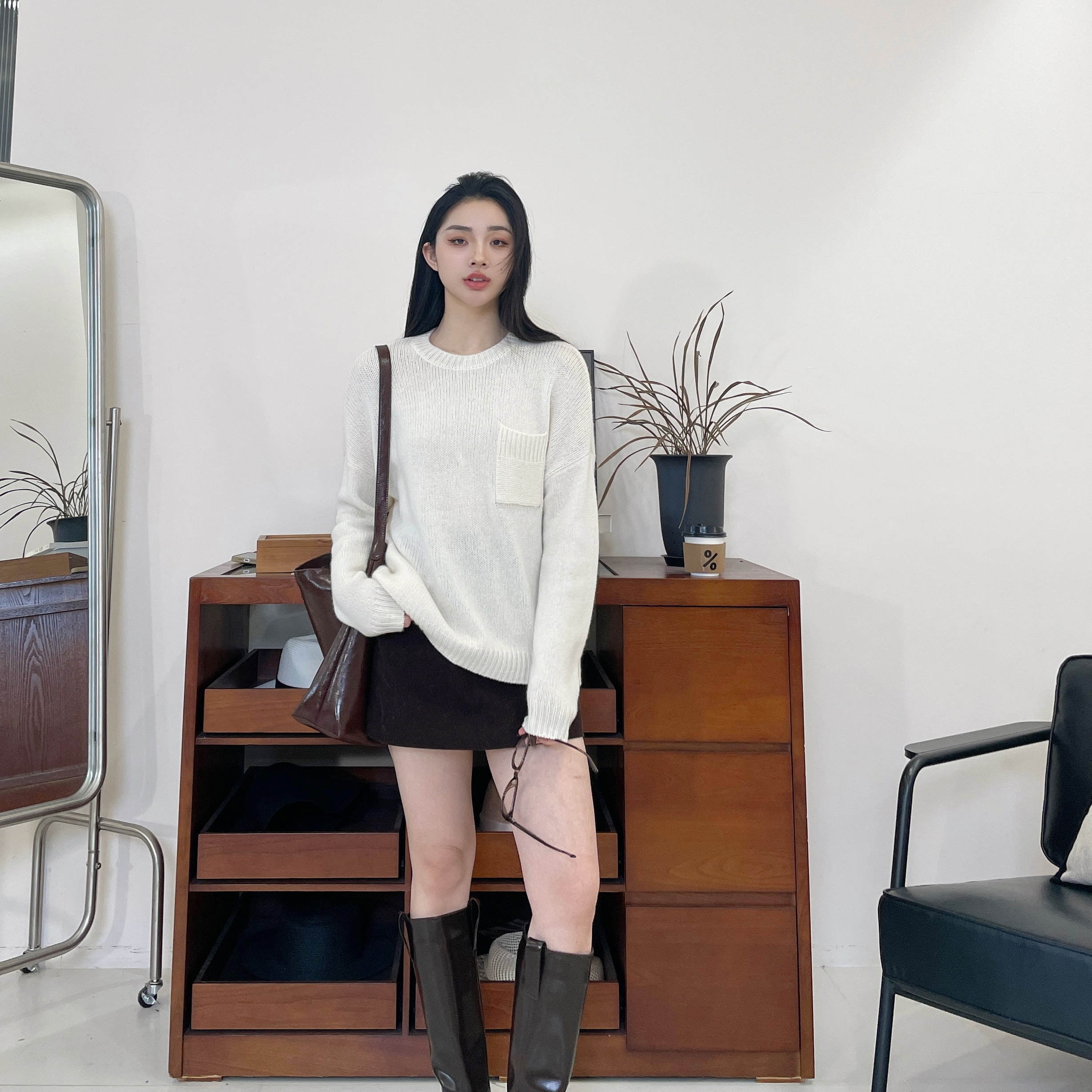 新澳100山羊绒｜euri气质休闲舒适柔软前口袋圆领羊绒衫-MY5604