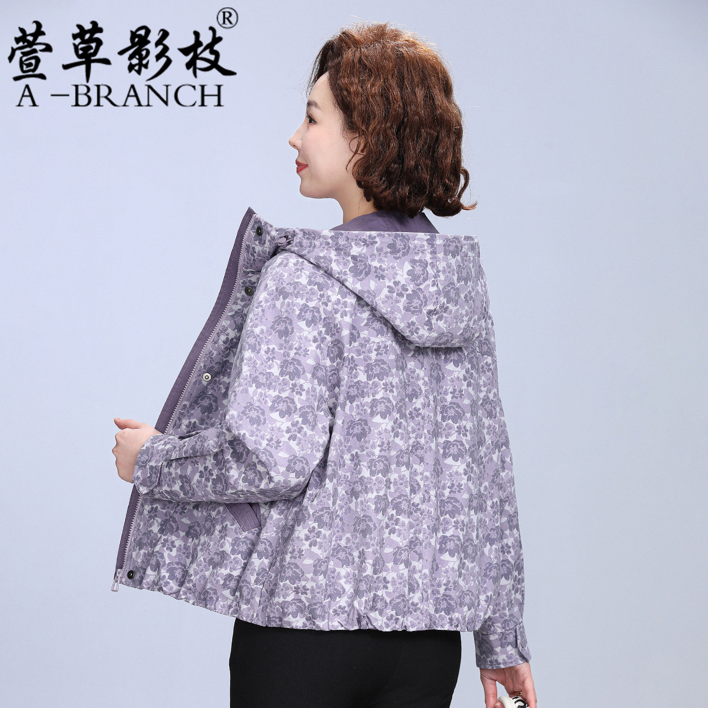 洋气妈妈春装外套2026新款中年女士短款风衣夹克气质休闲春秋上衣