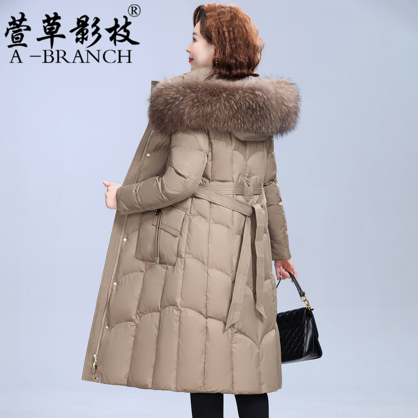 中年妈妈冬装羽绒服女士中长款阔太太冬季洋气品牌加厚白鸭绒外套