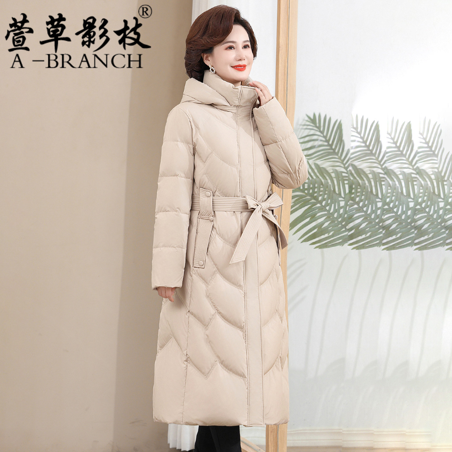 中年妈妈冬装羽绒服女中长款2025新款时尚洋气过膝中老年加厚外套