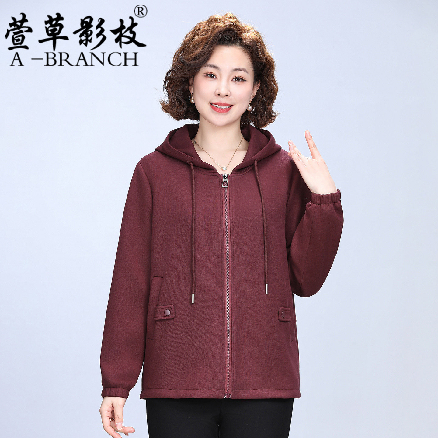 妈妈春秋季运动卫衣外套2026新款中年妇女大码中老年连帽休闲上衣