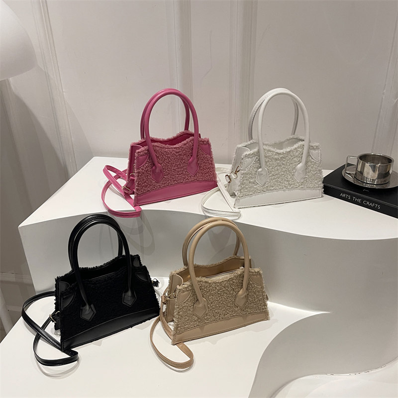 芊舒祺毛绒休闲小方包女2026新款时尚百搭手提单肩斜挎包高级感,箱包皮具/热销女包/男包,小方包,淘宝优惠券,粉丝福利购,淘宝优惠卷