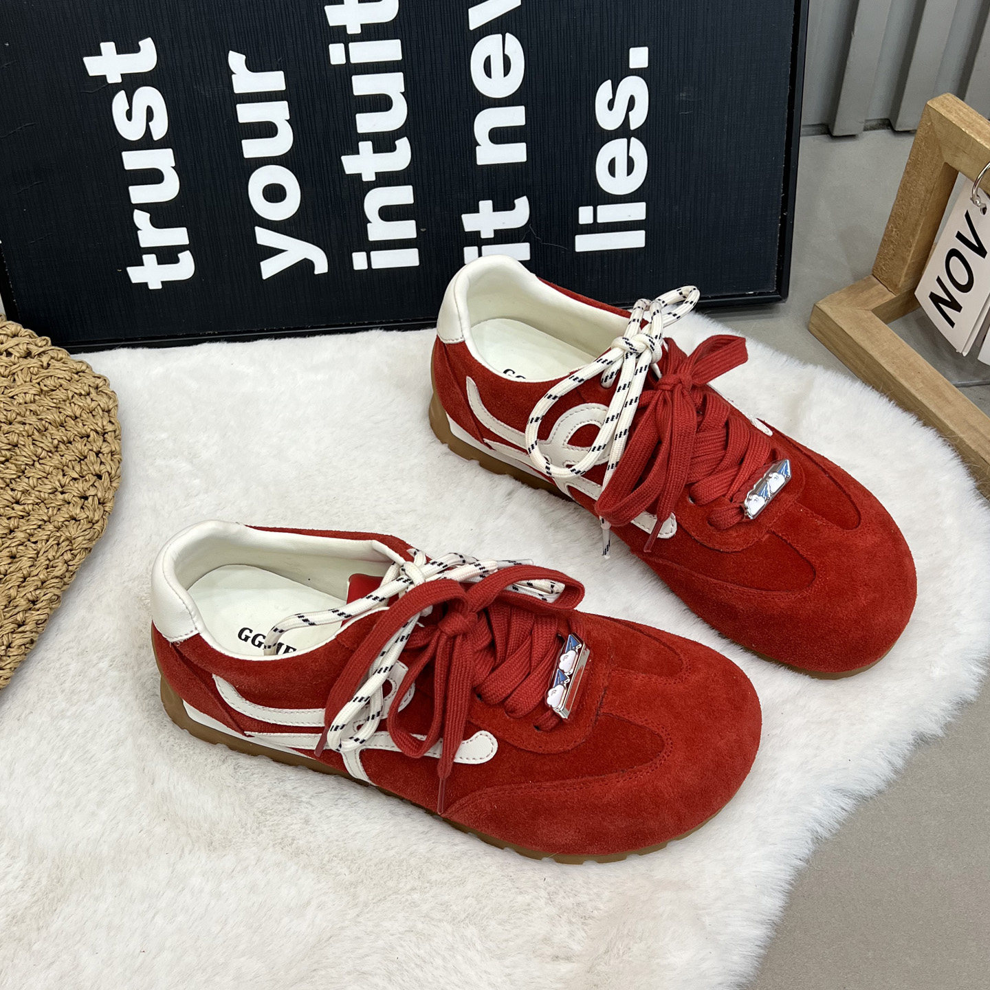 新年红色德训鞋女2025新款复古拼色交叉绑带休闲运动鞋百搭平底鞋,女鞋,德训鞋,淘宝优惠券,粉丝福利购,淘宝优惠卷