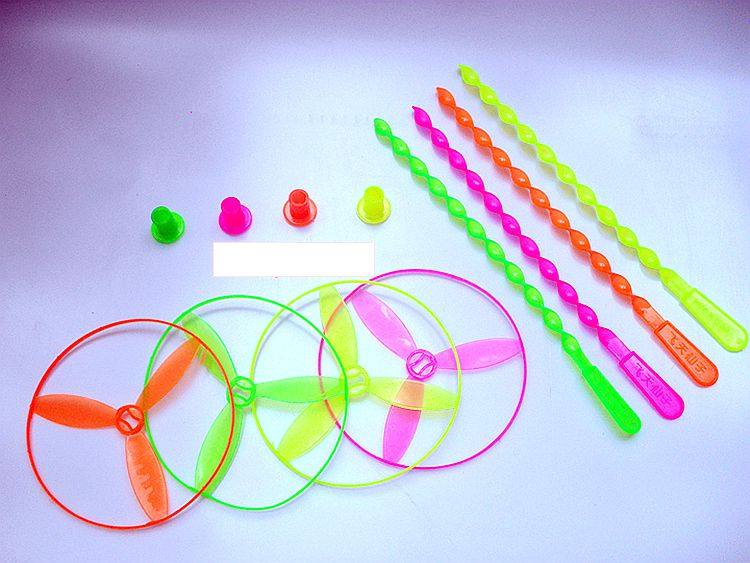 手搓塑料竹蜻蜓发光 中号飞天仙子飞盘类经典传统怀玩具 塑料飞叶