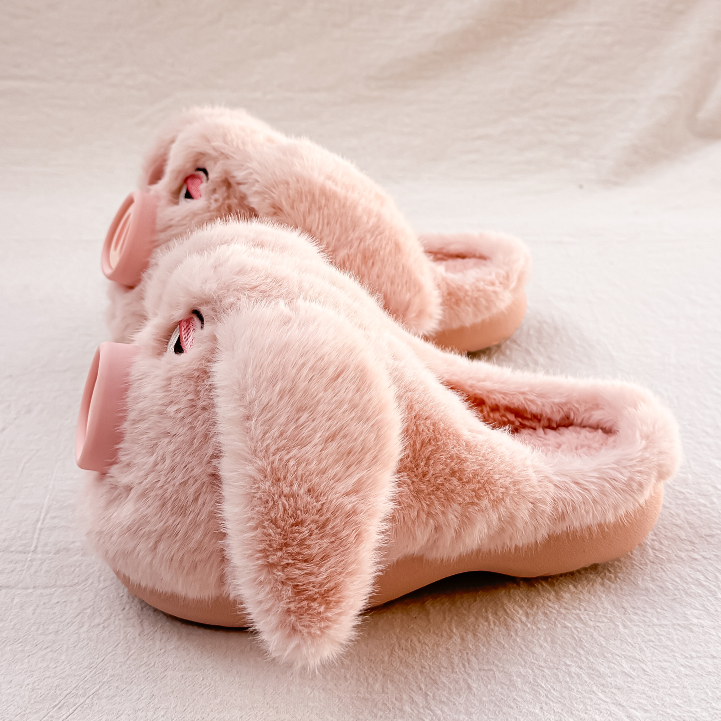 Bzbz萌小猪~！外穿女冬季保暖防滑加绒居家毛毛拖鞋ins室内棉拖鞋