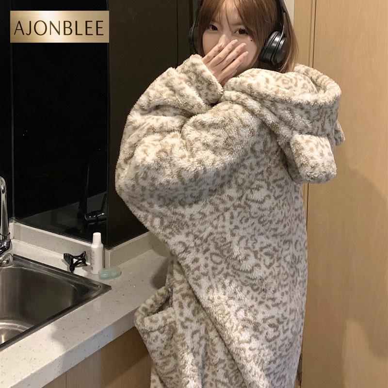 冬天豹纹珊瑚绒连帽睡袍冬季女款2025新款加绒加厚睡衣家居服秋冬