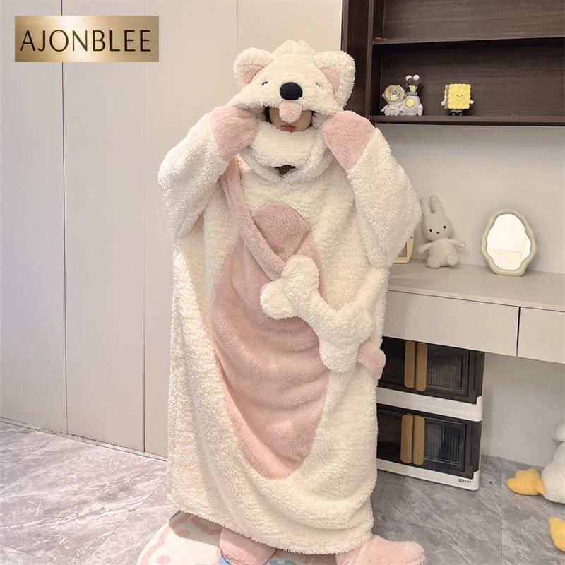 珊瑚绒睡衣女冬季加厚保暖卡通可爱北极熊睡袍连帽搞怪沙雕家居服