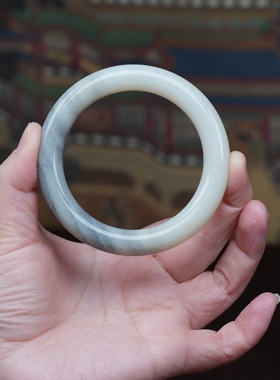 半山半水。新疆青花籽料和田玉圆条手镯 58圈口 4920