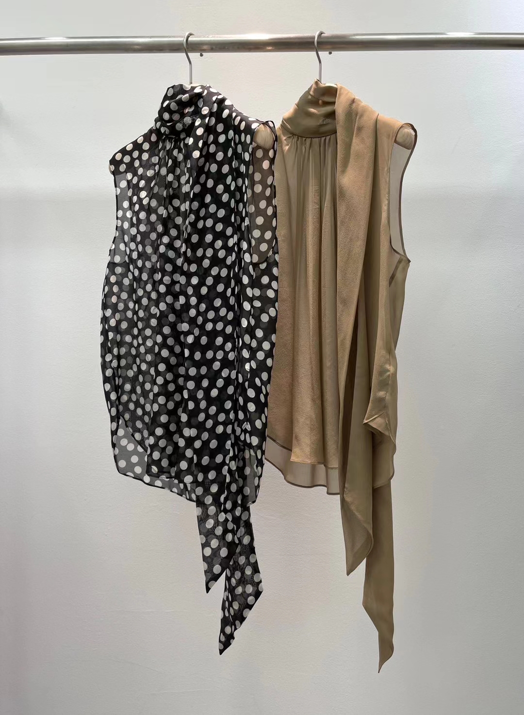 无袖桑蚕丝衬衫百搭款气质