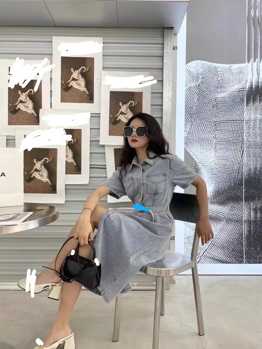 超级爆款牛仔连衣裙好看显瘦大气柔软系腰带时尚精品单排扣短袖美,女装/女士精品,连衣裙,淘宝优惠券,粉丝福利购,淘宝优惠卷