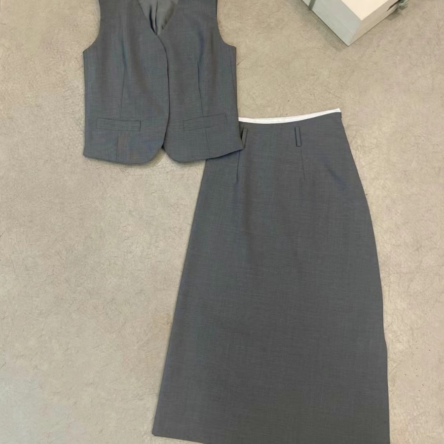 2025早春新款时尚百搭休闲套装裙纯色女气质优雅修身显瘦舒适