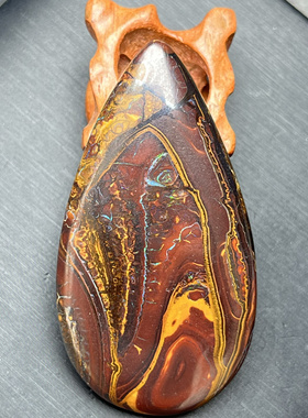 双面火彩，纯天然铁欧泊无事牌挂坠，60.8×32×10.8mm重：36.7克