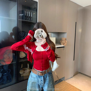 修身 费尔岛雪花羊毛针织短开衫 系带吊带背心两件套 CUTE ANNA