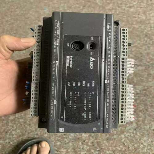 议价~PLC-DVP40ES200T 一个 成色如图 功能完好