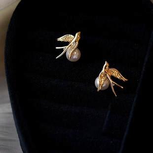 新中式秋冬复古气质优雅高级感珍珠飞鸟耳钉百搭古风耳夹
