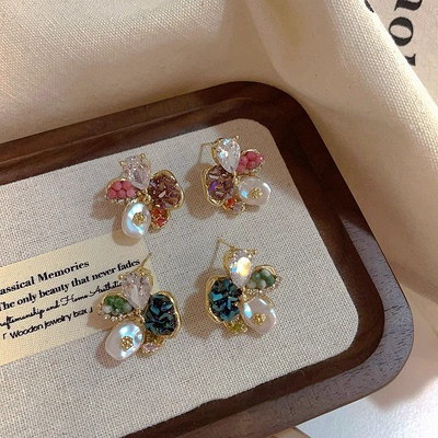 2025年新款重工多彩水晶花朵耳钉轻奢高级感小众独特气质复古耳环