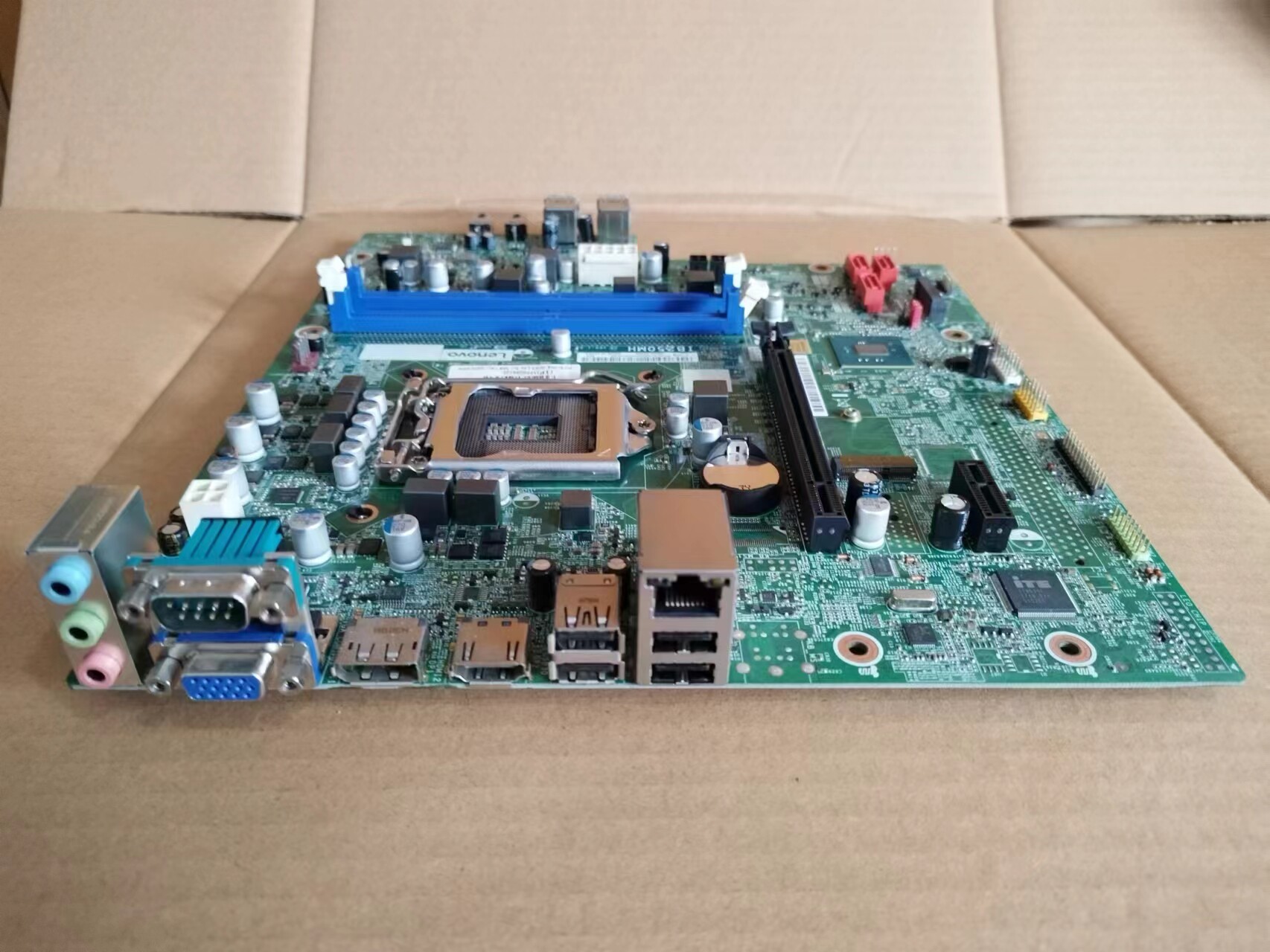 lenovo/联想 扬天m4000e 主板 ib250mh b250 dp hdmi vga三种接口