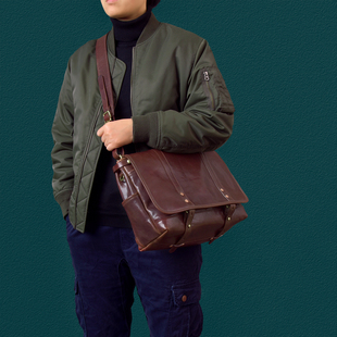 二十四街复古真皮男士 斜挎包休闲邮差包高端油蜡植鞣牛皮百搭男包