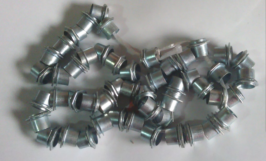 热销DPJ包塑金属软管镀锌蛇皮管箱外丝外牙卡套内牙桥架接头16