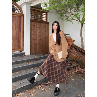 2025秋冬美拉德穿搭慵懒毛衣外套女T恤秋季 复古格子半身裙三件套