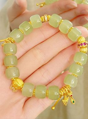 2025女款和田玉沙金镶钻兔子手链拉布布水绿手串卡通甜美手饰串珠