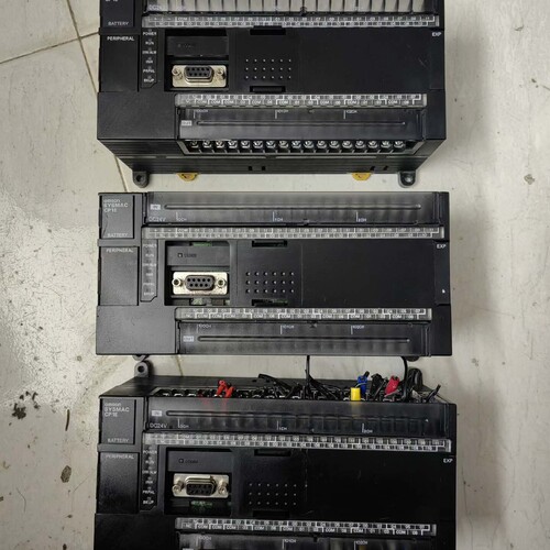 欧姆龙原装拆机PLC，CP1E-N60DR-D，成色如图，功 ~议价