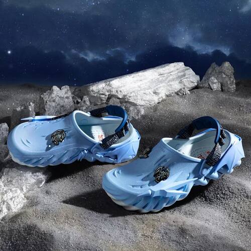 Crocs/卡骆驰游戏王青眼白龙联名洞洞鞋沙滩鞋包头凉拖男女同款