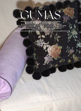 GUMAS莫奈花园系列艺术抱枕黑色花朵大绒球靠枕紫色圆柱枕靠垫