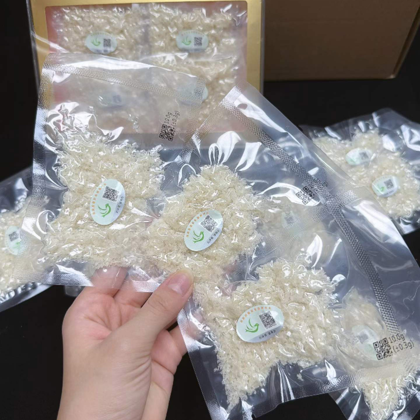 印尼马来溯源码燕窝正品白燕碎孕妇滋补品金丝燕官盏燕碎免挑毛