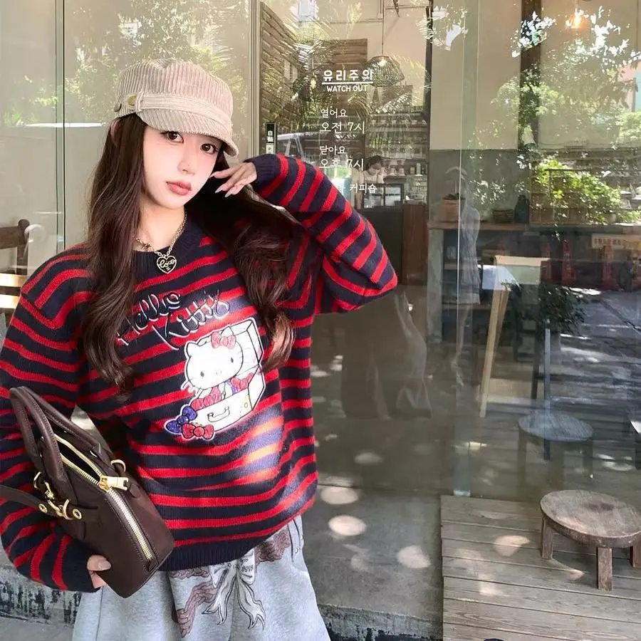可爱KT毛衣秋冬新款韩系小众红色条纹套头毛衣女宽松休闲圆领上衣