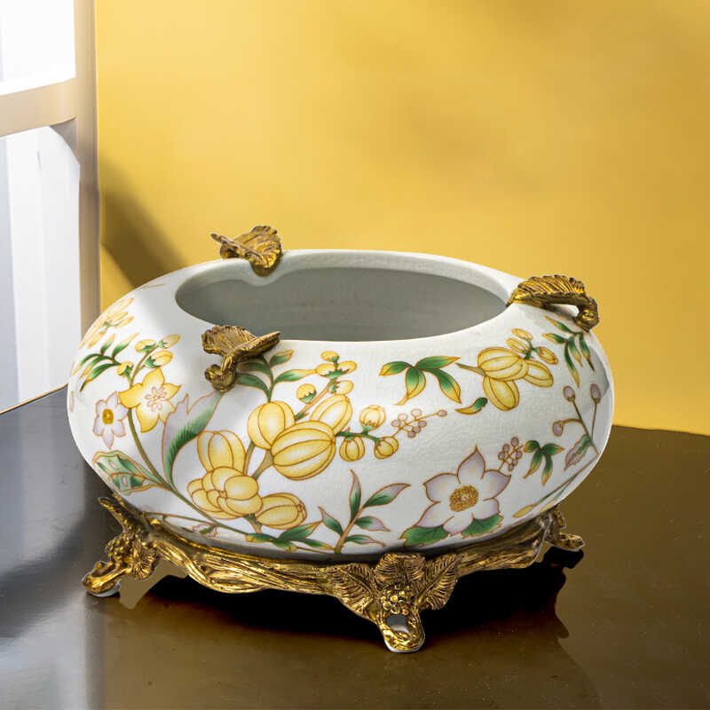 欧式陶瓷配铜圆形烟灰缸美式高档办公室雪茄灭烟器装饰摆件