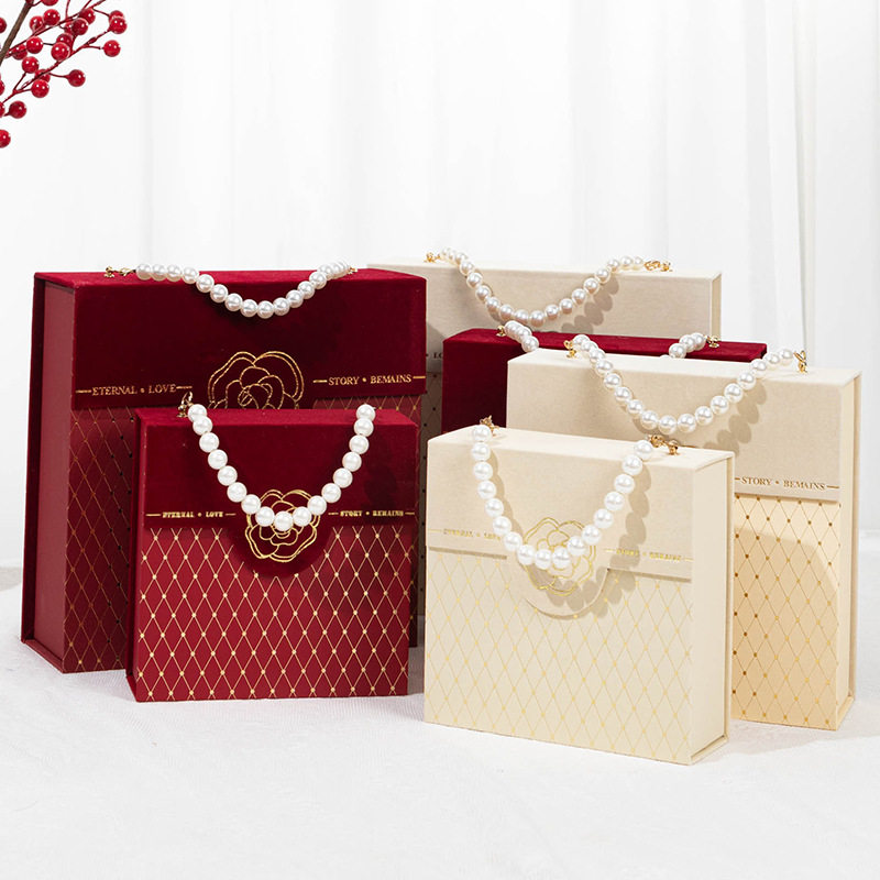 时尚唯美山茶花礼物盒回礼喜糖伴娘礼品盒小众包装盒生日半手礼盒