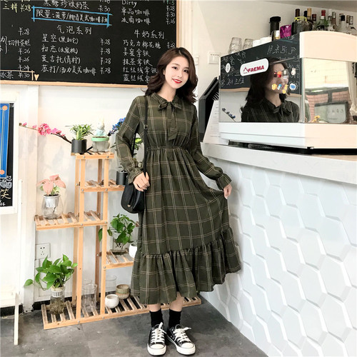 Real-price new retro dress with waist, lotus leaf and horn sleeve