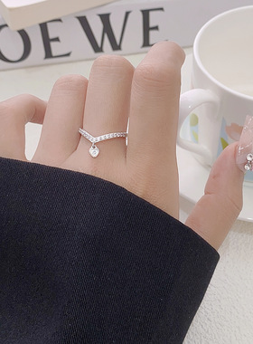 轻奢V字微镶锆石爱心吊坠戒指