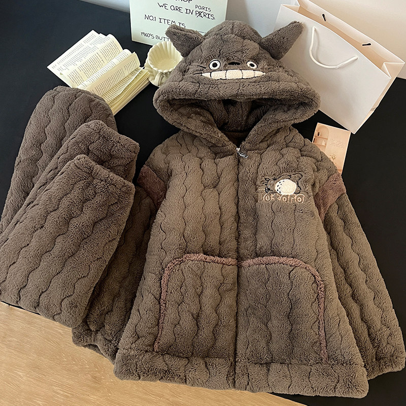 秋冬季珊瑚绒加厚加绒卡通龙猫睡衣男三层夹棉连帽冬天家居服套装