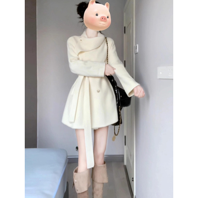 富家千金穿搭短款呢子大衣女秋冬季高级感小个子加厚收腰毛呢外套