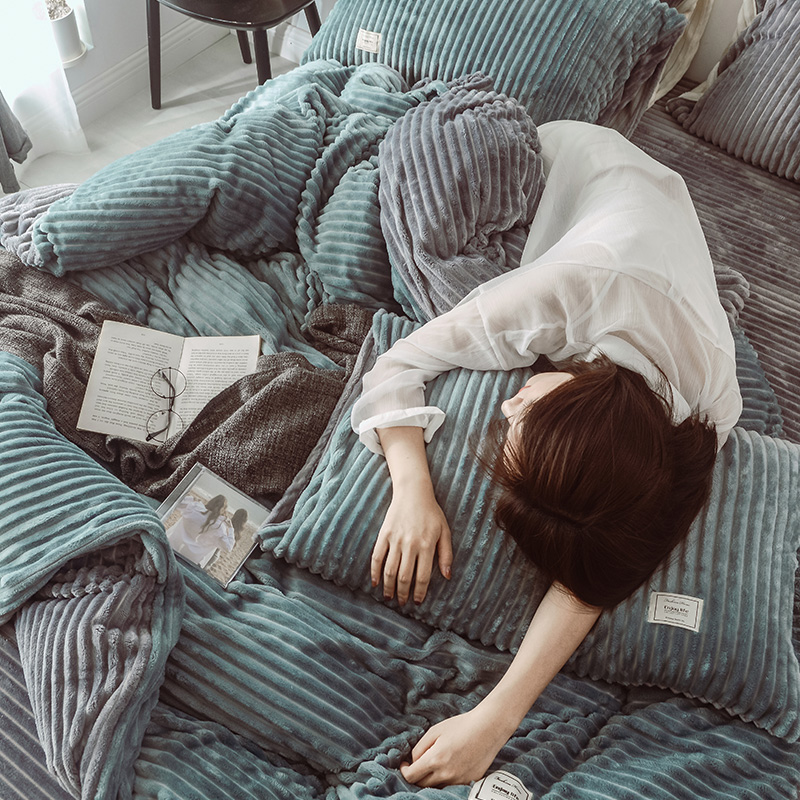 insÍøºì¶¬¼¾¼Óºñɺº÷ÈÞËļþÌ×Ë«Ãæ·¨À³À¼ÈÞ´²µ¥±»Ì×Å®´²Æ·Èý¼þÌ×
