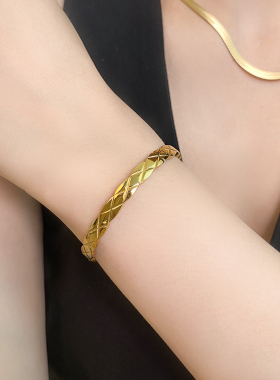 素圈钛钢手镯女不掉色格纹菱形