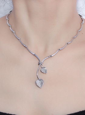轻奢高级感心形项链女小众设计感锁骨链时尚百搭短款爱心毛衣链