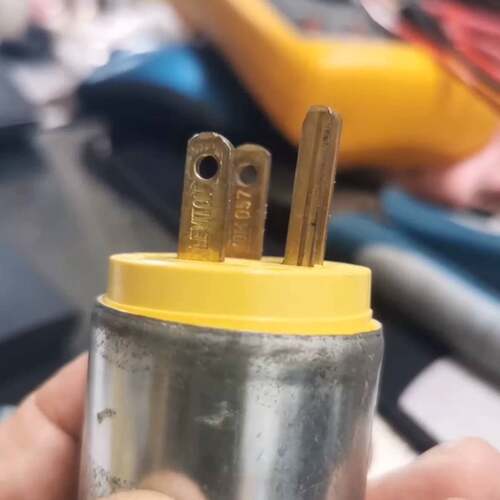 可维修立维腾铁壳西电御用插头议价