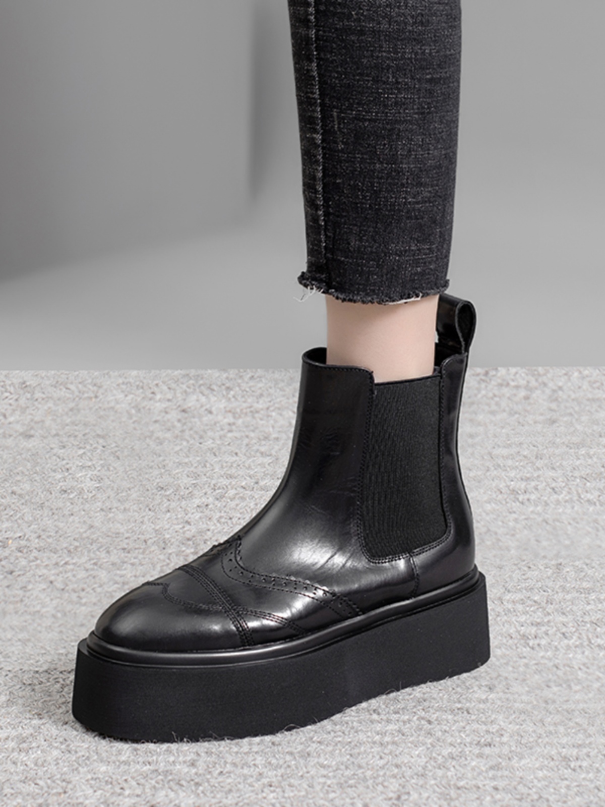 复古马丁靴女增高厚底鞋时光