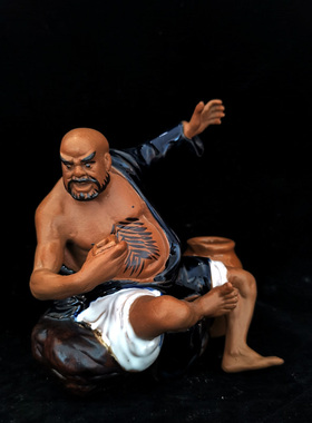 石湾公仔陶瓷鲁智深干花插绿箩