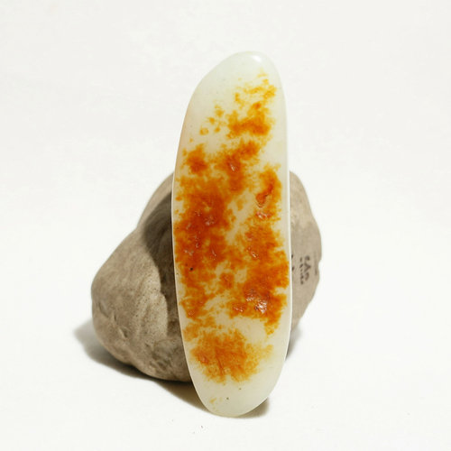 红皮59.74克青白玉把件手玩件新疆和田玉籽料原石原料籽玉