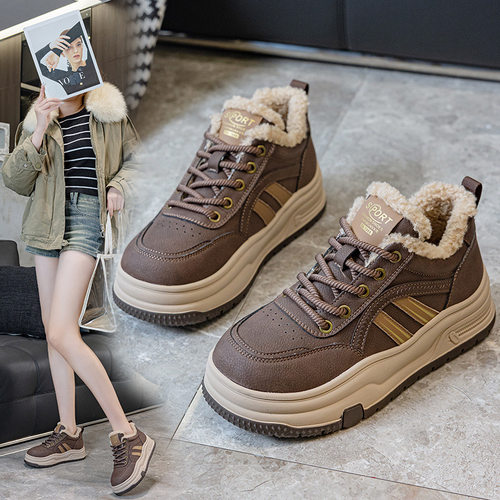 大码女鞋41—43复古厚底加绒保暖2025冬季款百搭时尚休闲运动板鞋