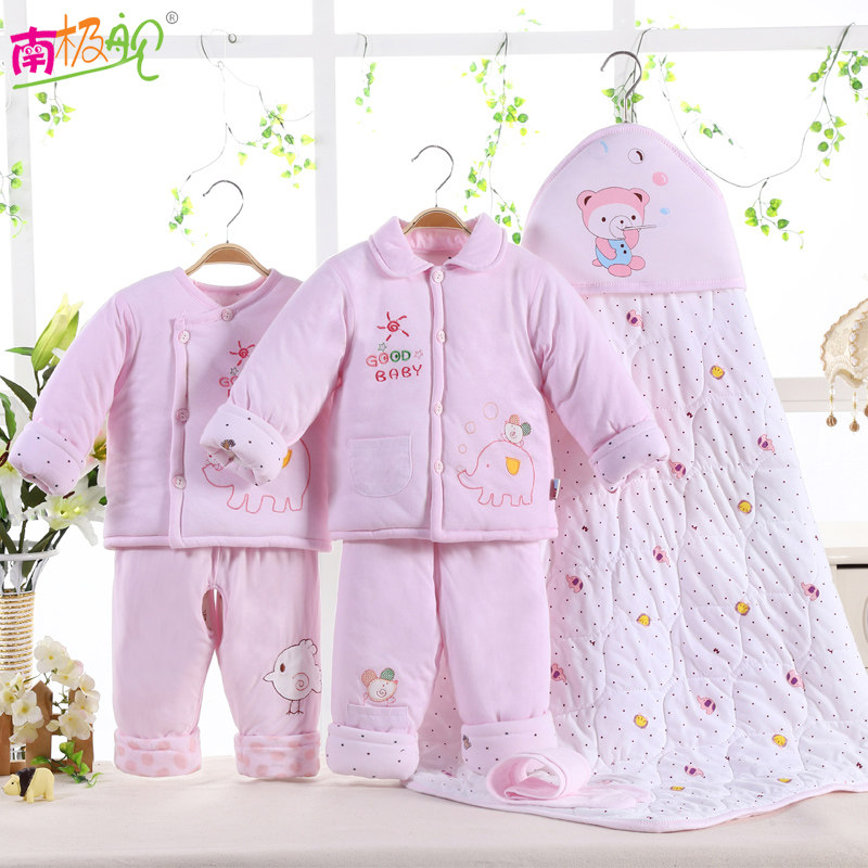 Coffret cadeau pour bébé - Vêtements + Accessoires - Ref 1951218 Image 3